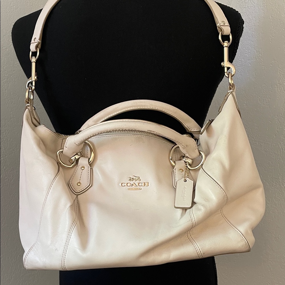 Coach Beige Leather Shoulder Bag